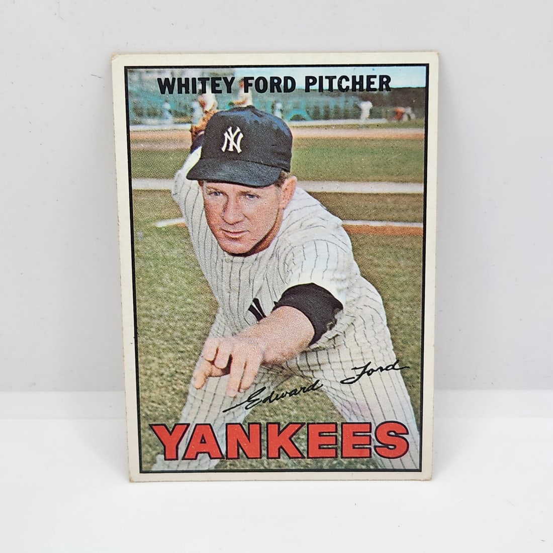 1967 Topps Whitey Ford #5 HOF: 1967 Topps Whitey Ford #5 HOF