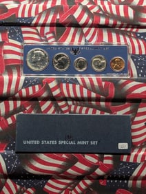 1966 Special Mint Set Blue Box In OGP - Includes 40% Silver Kennedy Half Dollar
