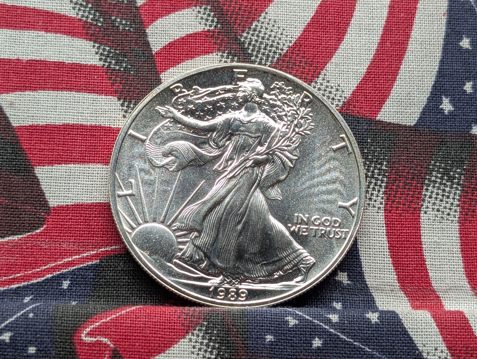 1989 American Silver Eagle - One Troy Ounce .999 Fine Silver (1 of 2)