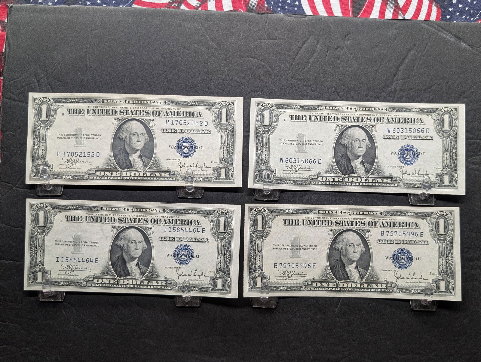 (4) 1935-C US One Dollar Federal Reserve Silver Certificates (1 of 4)