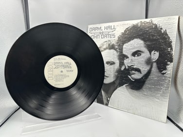 1975 Daryl Hall & John Oates Self Titled Vinyl Album - APL1-1144