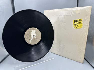 1970s Jethro Tull M.U. The Best of Jethro Tull Reissue Vinyl Album - CHR 1078