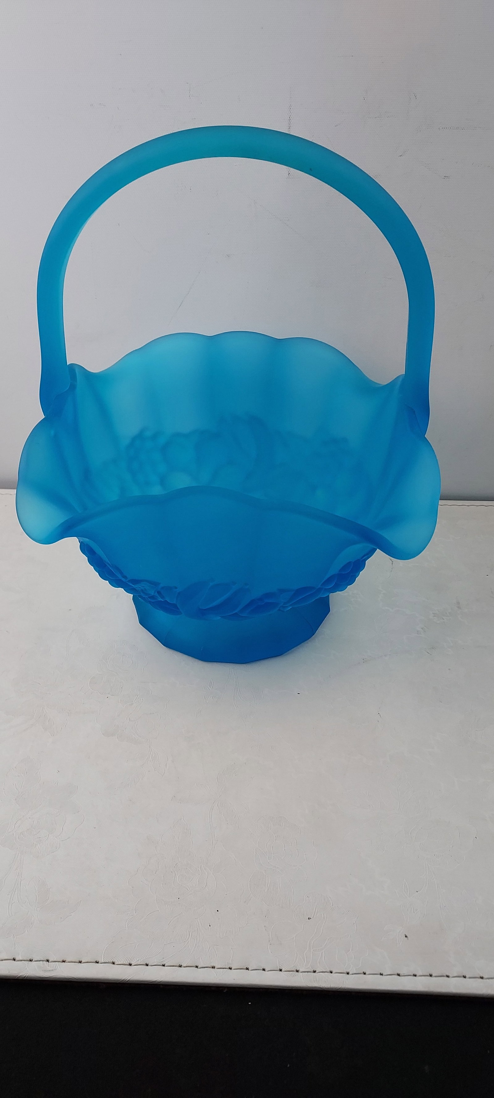 Vintage Unmarked Art Glass Blue Satin Handled Basket, Persian Medallion & Berries Pattern (1 of 7)