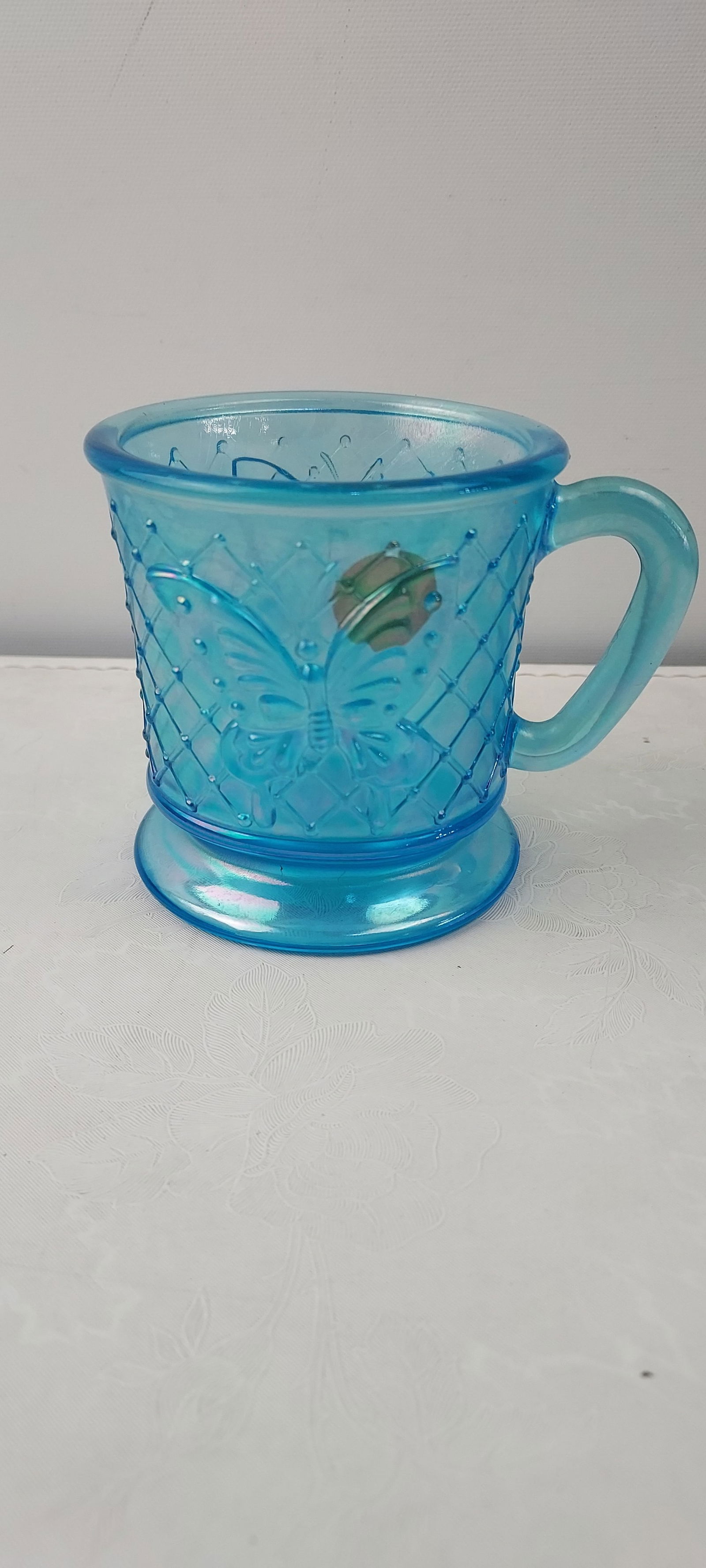 1995 Fenton Blue Iridescent Carnival Glass Butterfly Mug (1 of 8)