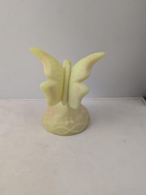 Fenton Uranium Custard Satin Glass Butterfly Ring Holder