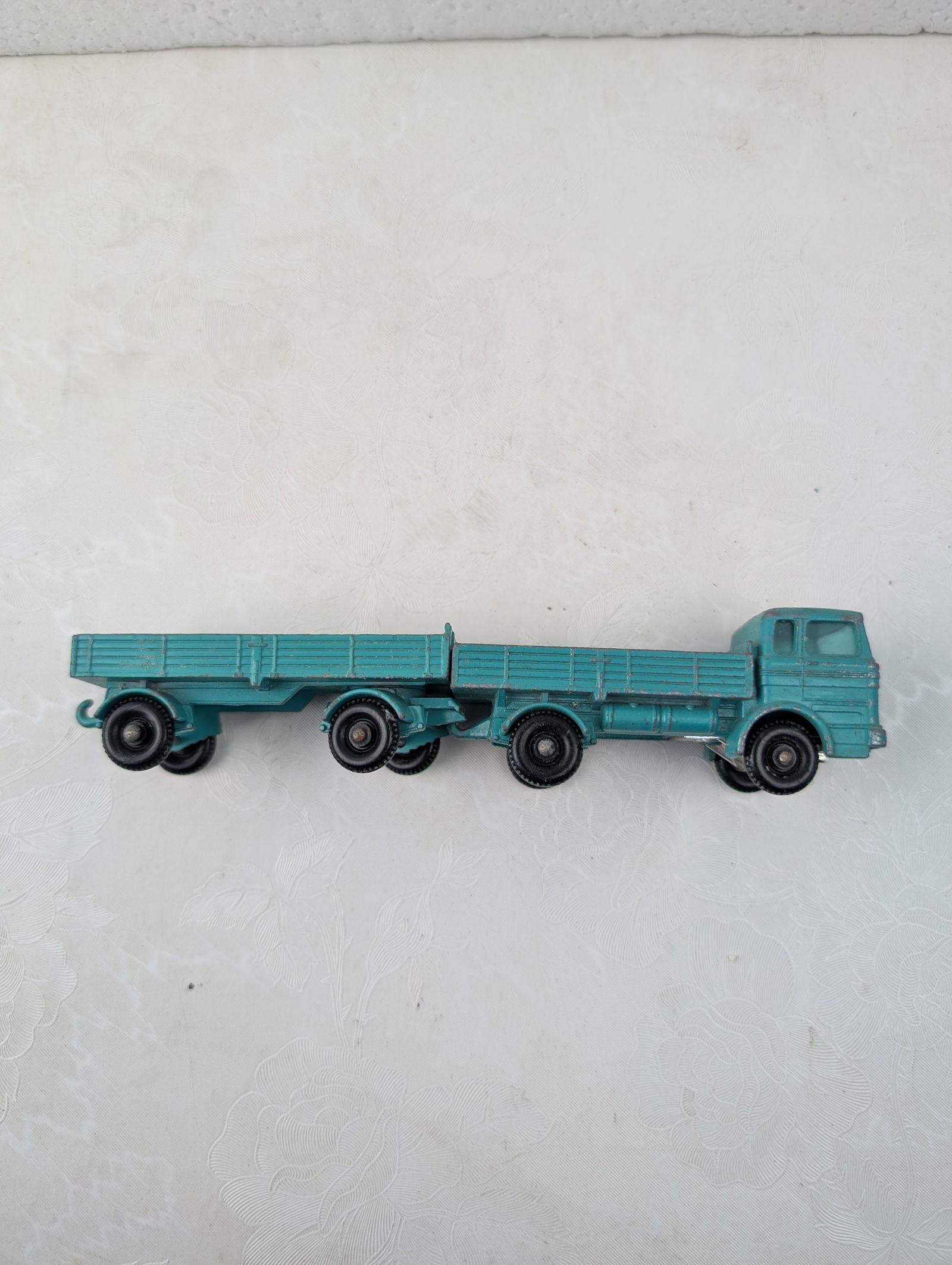Vintage Lesney Matchbox Mercedes Truck No. 1 & Mercedes Trailer No. 2, Teal (1 of 13)