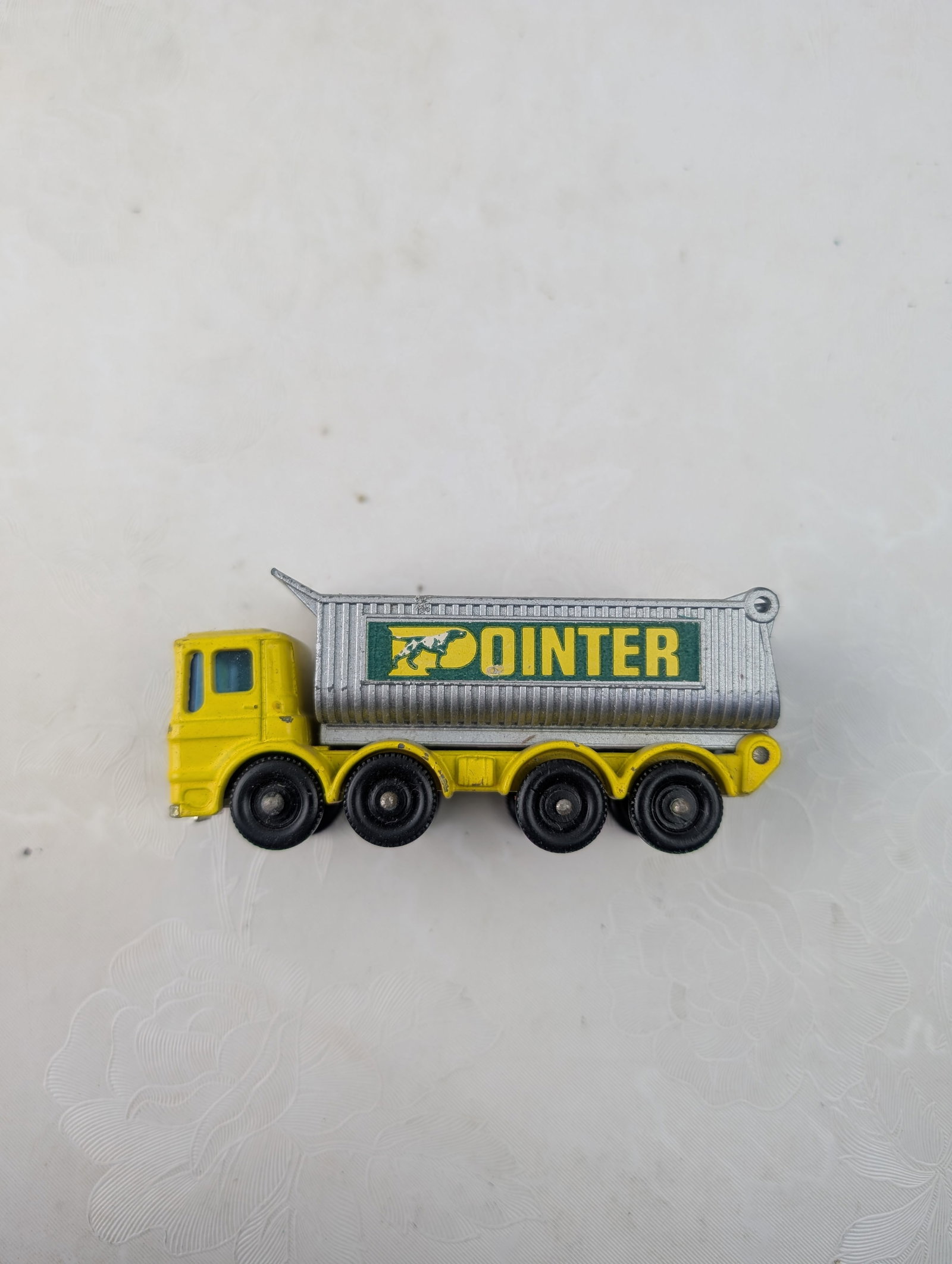 1969 Lesney Matchbox Series No 8 AEC Ergomatic 8-Wheel Pointer Tipper Truck: This loose, die-cast toy is identified as a Matchbox Series No 8, manufactured in England by Lesney Productions, dated ? 1969. The base plate is legible and confirms "MADE IN ENGLAND BY LESNEY MATCHBO