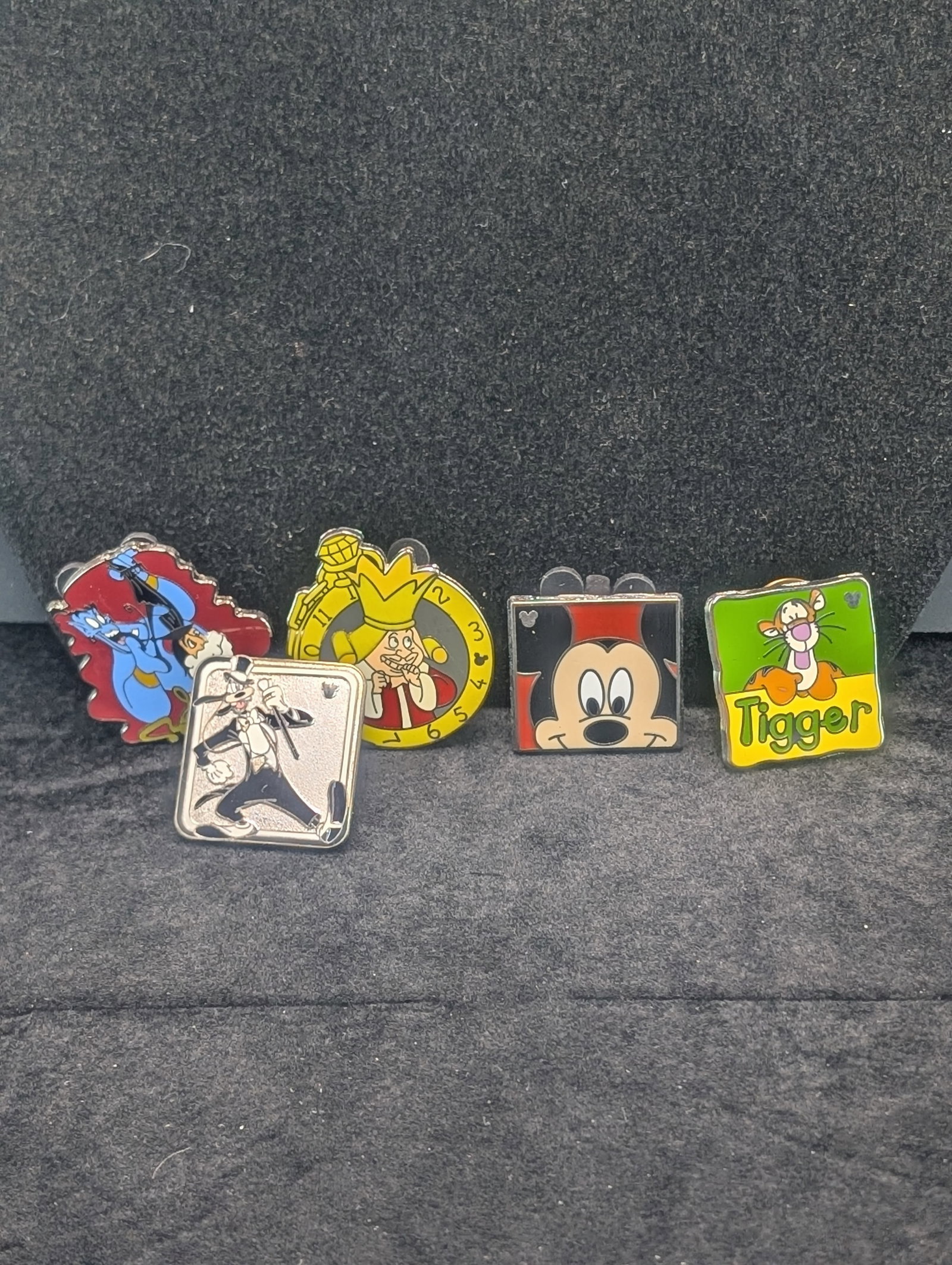 Five Disney Pins: Five Disney Pins