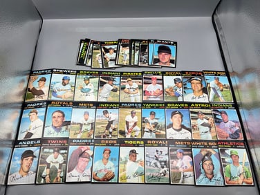 Lot of (50) 1971 Topps Baseball Cards - Varying Conditions