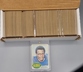1976 Topps Football Complete Set - Most Set EX or Better - Walter Payton RC in lesser condition