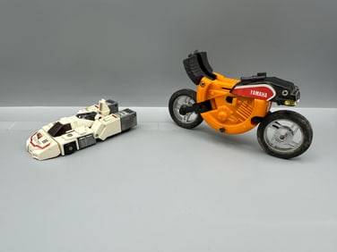 Vintage Toy Lot of 2 - 1984 Select Convertors Super Defenders D.A. Tona & Yamaha Transforming Yo-Yo