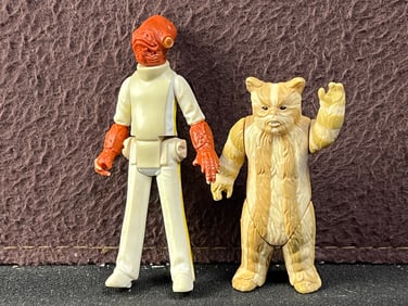 1982 & 1983 Kenner Star Wars Admiral Ackbar & Logray