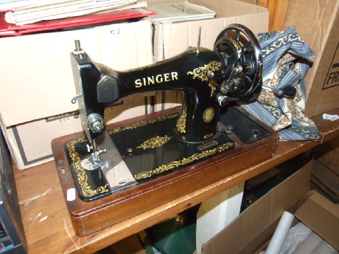 SINGER SEWING MACHINE: SINGER SEWING MACHINE