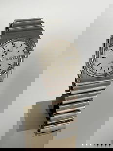 Omega Constellation Quartz Calendar ref 196.001 With Box Papers: Omega Model: Constellation Reference: 196.001 Movement: Quartz Size: 36mm Case Material: Steel Bracelet/strap: Steel Accessories: N CONDITION: Movement: Working, untested Dial:Good Glass:Good minor sc