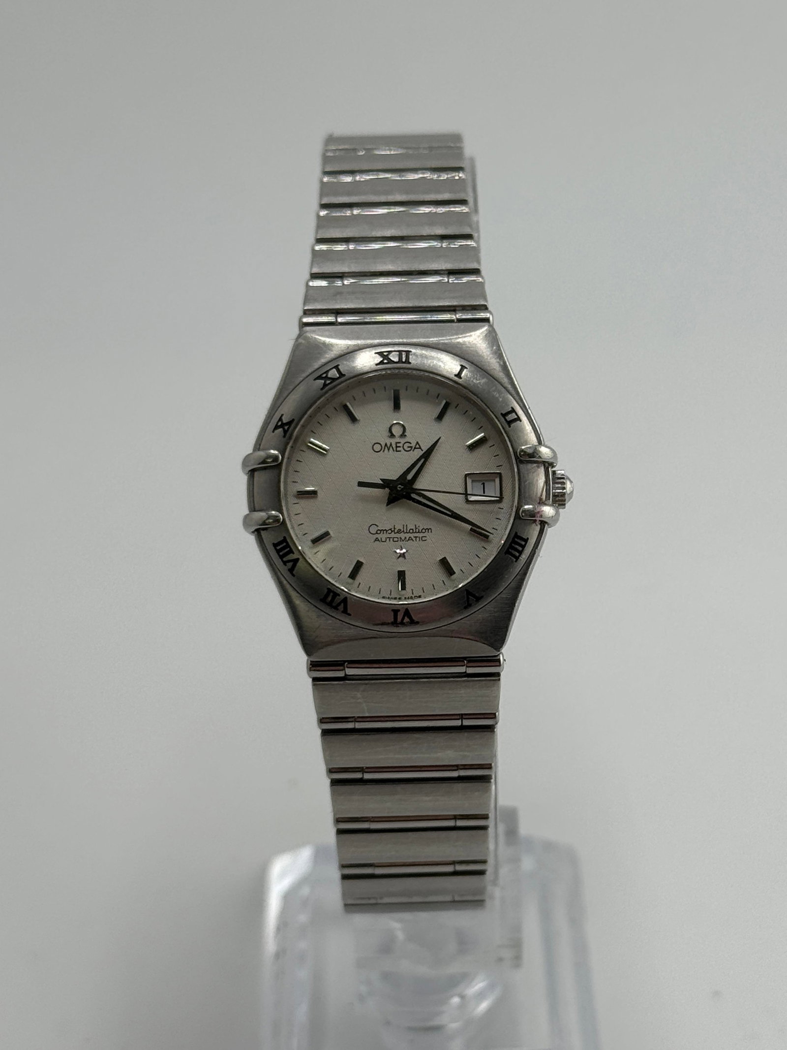 Omega Constellation Mid Size Watch 15923000 (1 of 2)