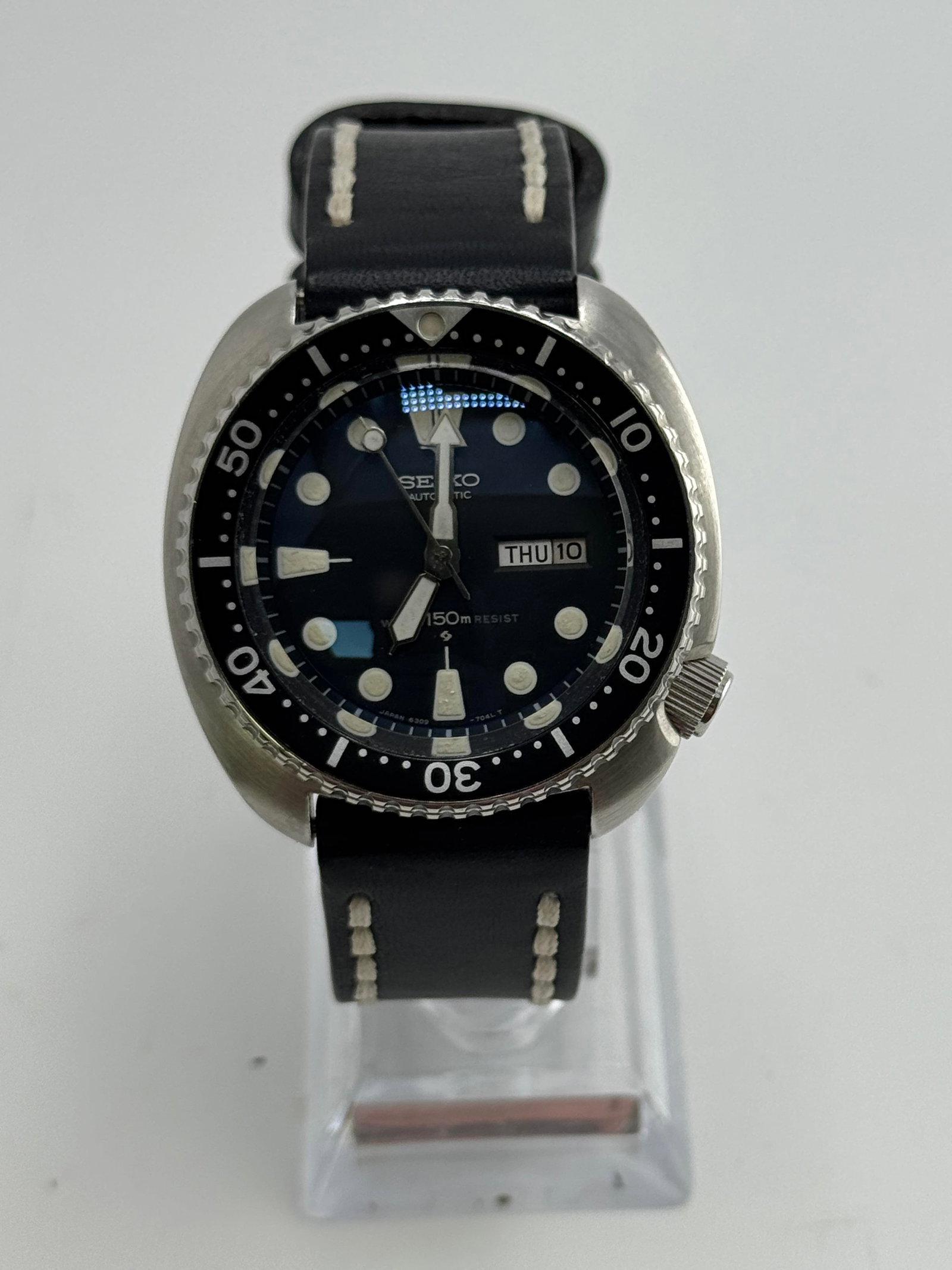 Seiko Diver 6039-7040: Seiko Diver 6039-7040, watch only, working at the time of catalogue The working order, accuracy or any implied water resistance of any lots sold is not guaranteed. For more information including
