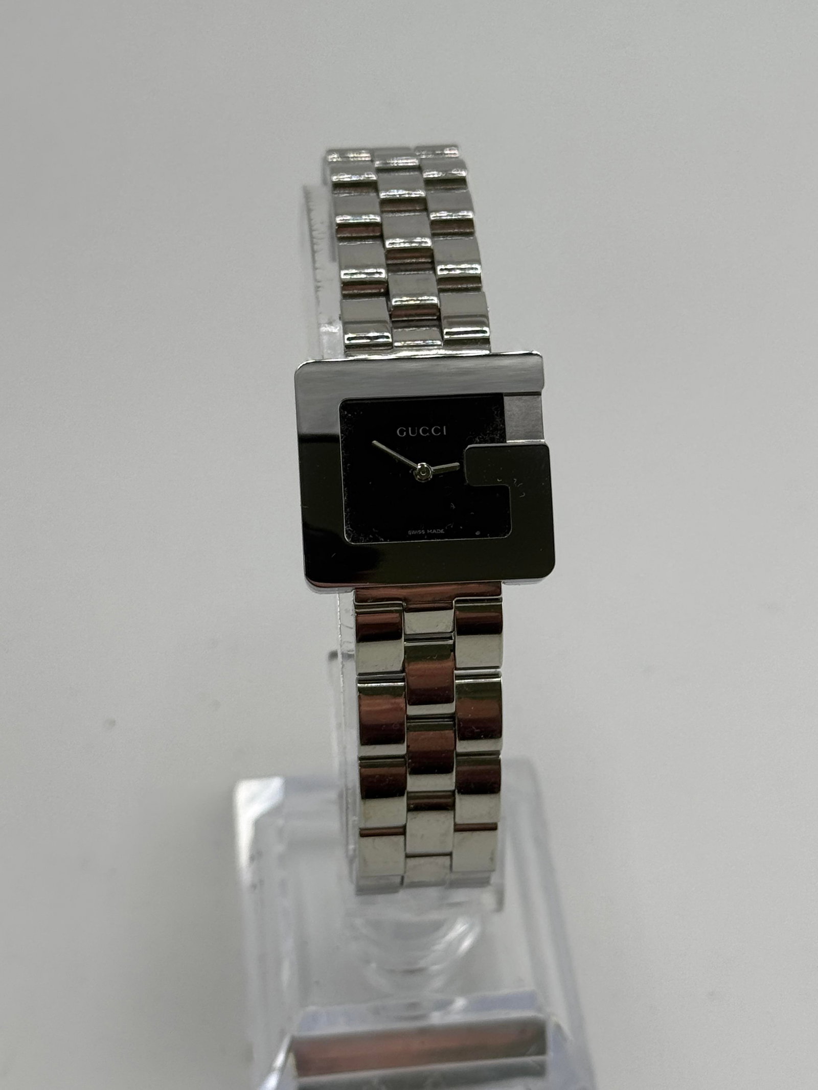 Gucci Ladies Steel Watch 3600L: Gucci Ladies Steel Watch 3600L, watch only, working at the time of catalogue The working order, accuracy or any implied water resistance of any lots sold is not guaranteed. For more information