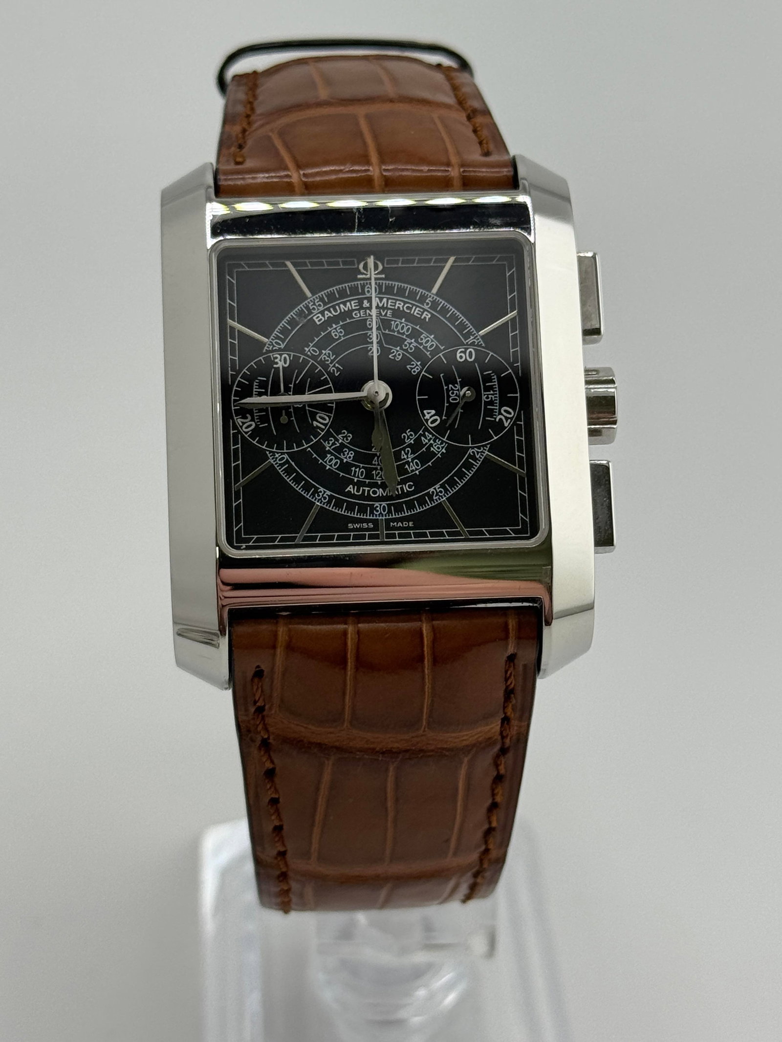 Baume & Mercier Hampton 65530: Baume & Mercier Hampton 65530, with box and papers, working at the time of catalogue The working order, accuracy or any implied water resistance of any lots sold is not guaranteed. For more