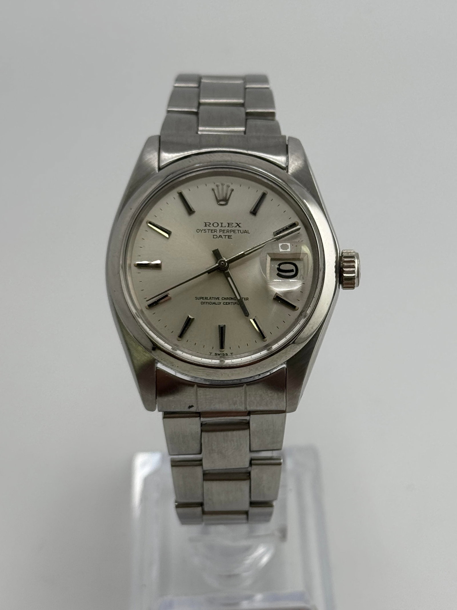 Rolex OP Date 1500: Rolex OP Date 1500, watch only, working at the time of catalogue The working order, accuracy or any implied water resistance of any lots sold is not guaranteed. For more information including