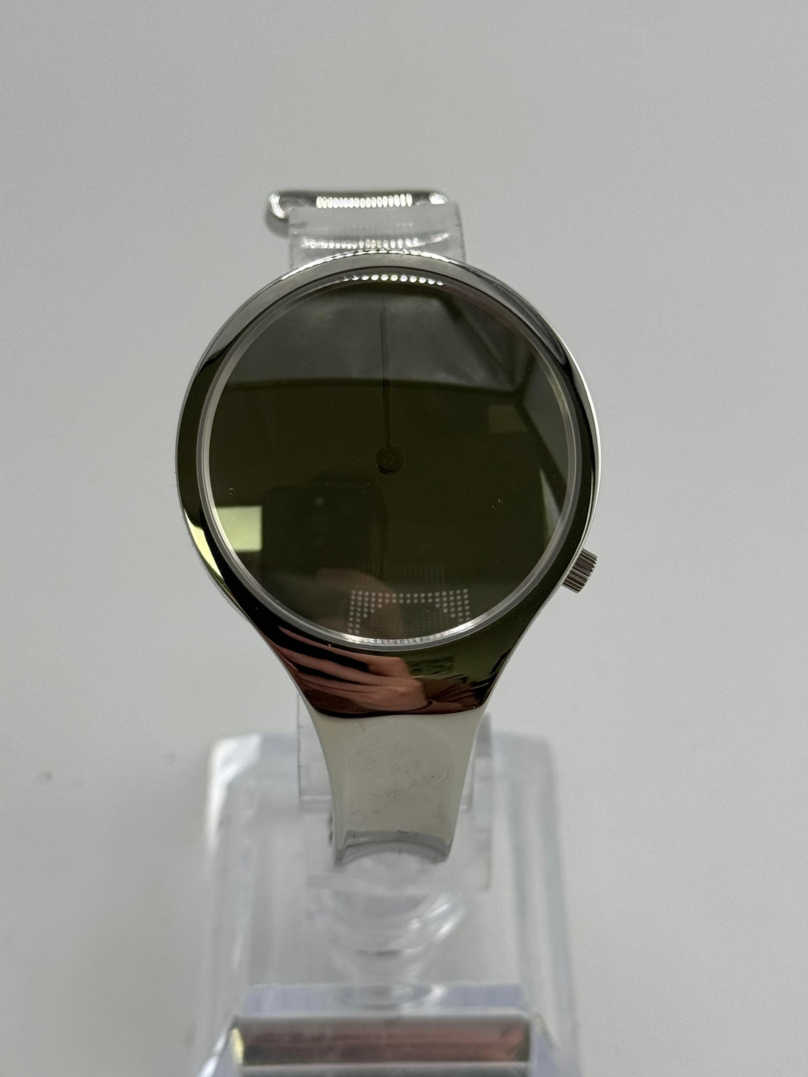 Georg Jensen GEO0105 3575627 Vivianna Bangle watch: Georg Jensen GEO0105 3575627 Vivianna Bangle watch, watch only, working at the time of catalogue The working order, accuracy or any implied water resistance of any lots sold is not guaranteed. Fo