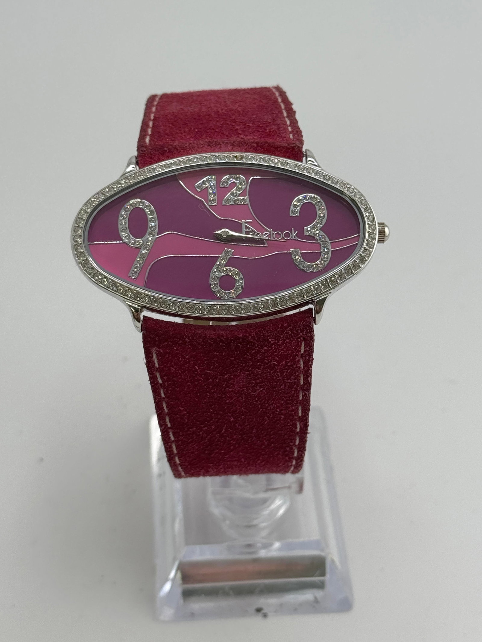 Freelook HA1469/5 pink watch: Freelook HA1469/5 pink, watch only, working at the time of catalogue The working order, accuracy or any implied water resistance of any lots sold is not guaranteed. For more information including