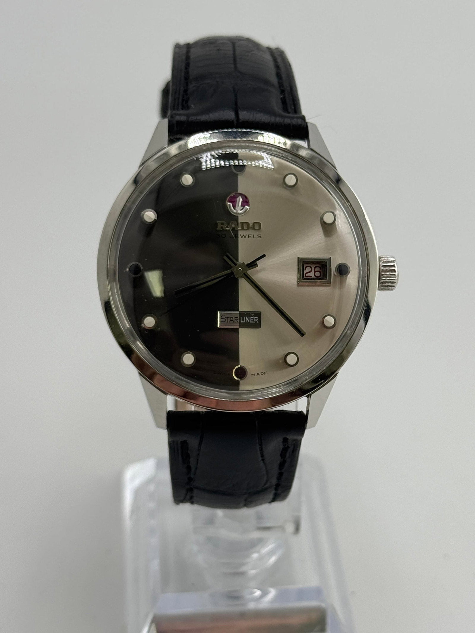 Rado Starliner Night: Rado Starliner Night, watch only, working at the time of catalogue The working order, accuracy or any implied water resistance of any lots sold is not guaranteed. For more information including
