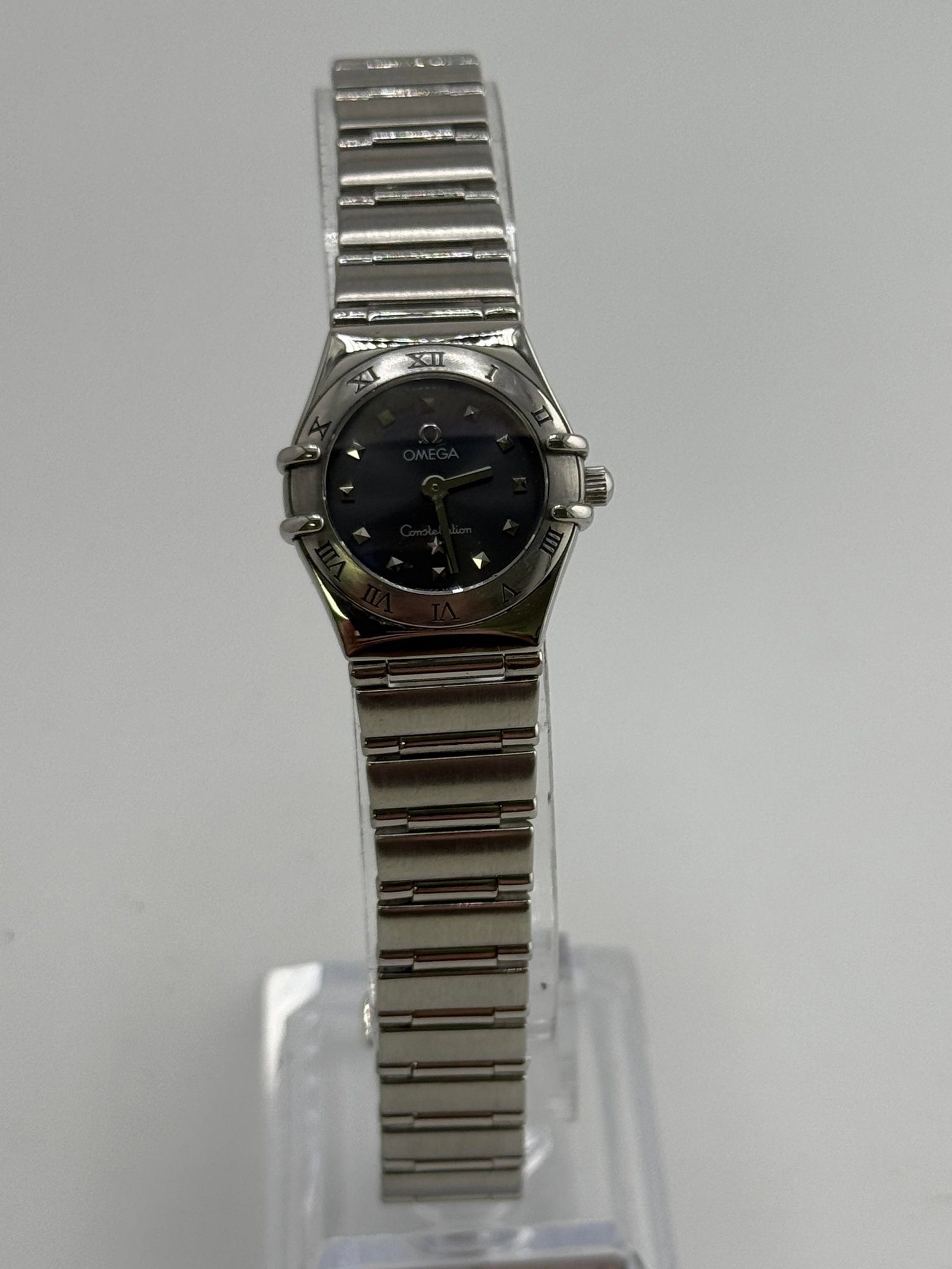 Omega Constellation 57330573 Ladies Watch: Omega Constellation 57330573 Ladies, watch only, working at the time of catalogue The working order, accuracy or any implied water resistance of any lots sold is not guaranteed. For more information
