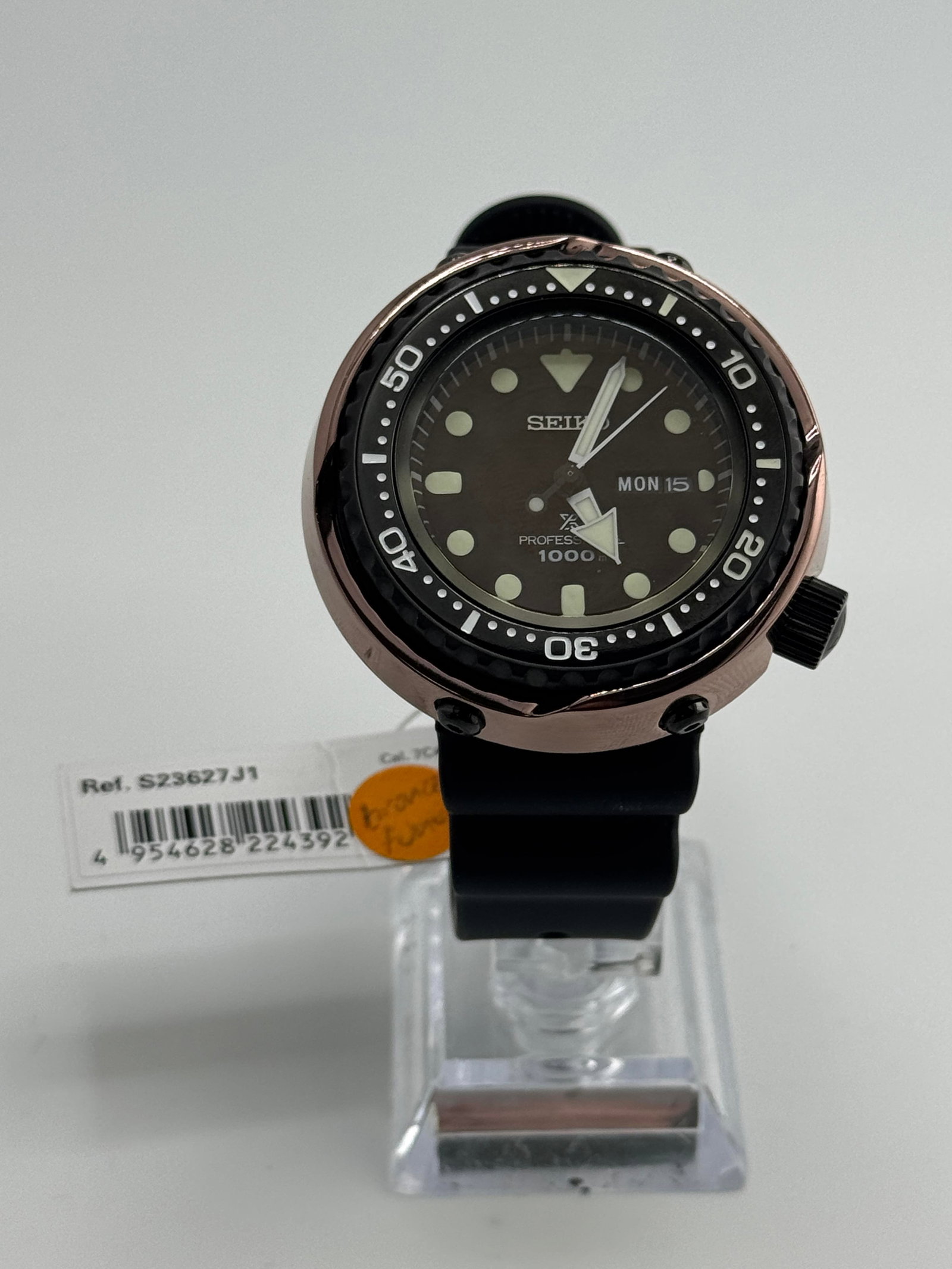 Seiko Prospex S23627J1 Watch: Seiko Prospex S23627J1, sold with Box and papers, working at the time of catalogue The working order, accuracy or any implied water resistance of any lots sold is not guaranteed. For more information