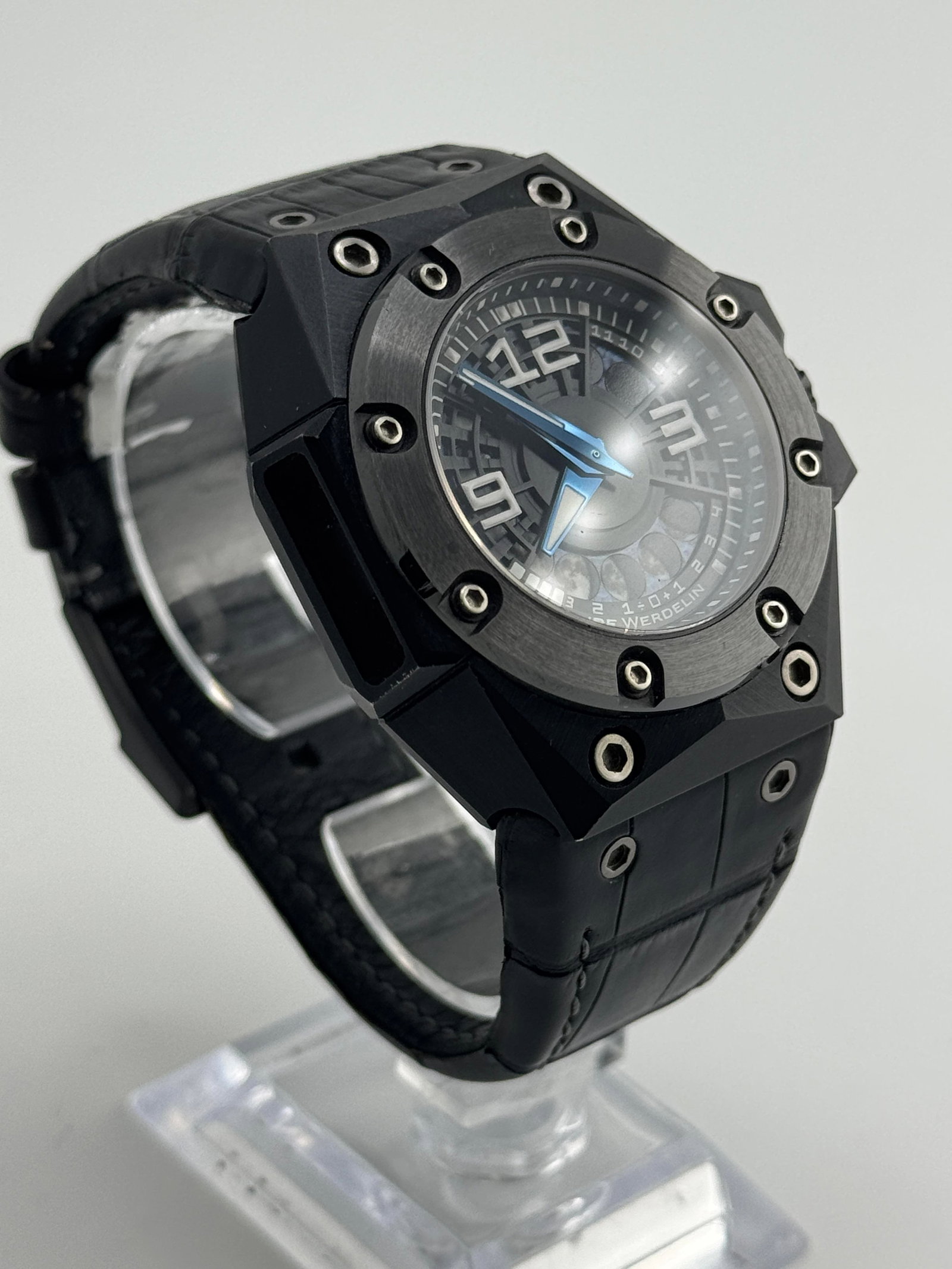 Linde Werdelin Oktopus II Moon Watch - 2