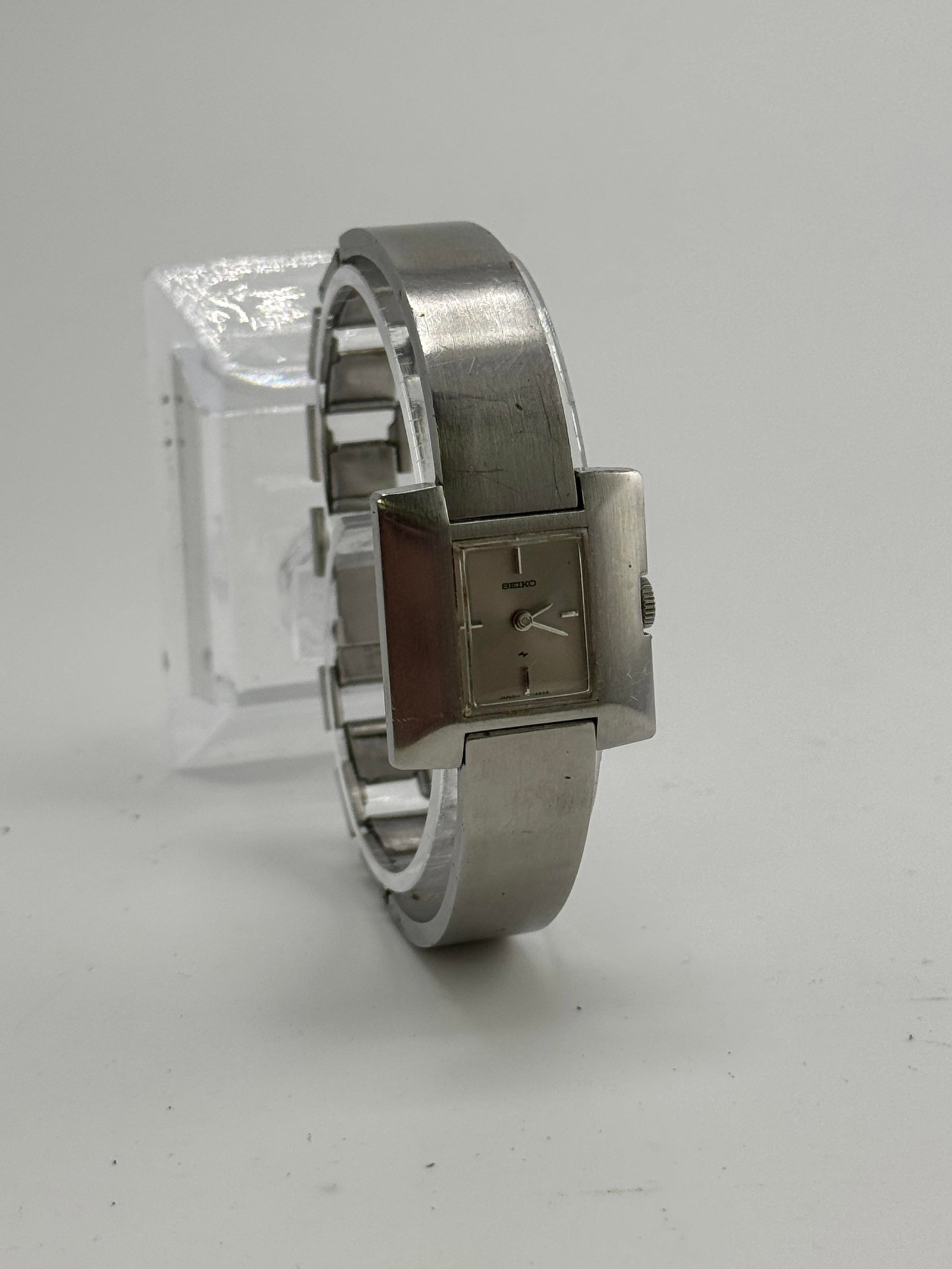 Seiko Ladies Quartz 11-3470: Seiko Ladies Quartz 11-3470, watch only, working at the time of catalogue The working order, accuracy or any implied water resistance of any lots sold is not guaranteed. For more information