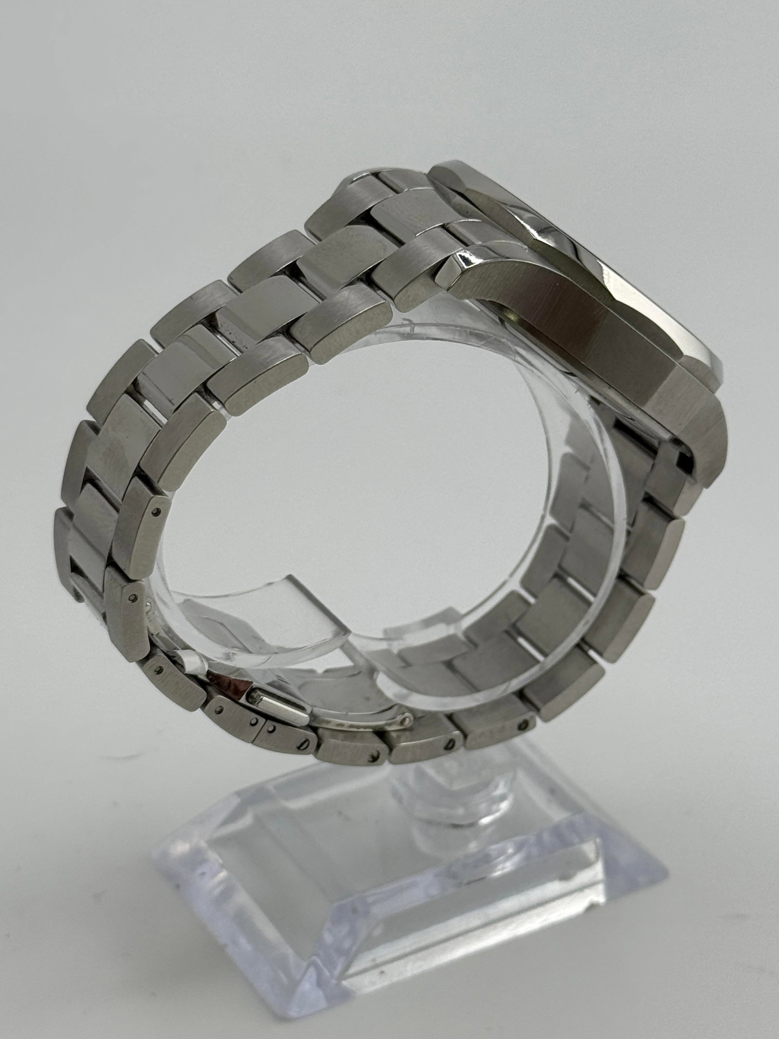 Corum Admirals Cup 892420AC - 2