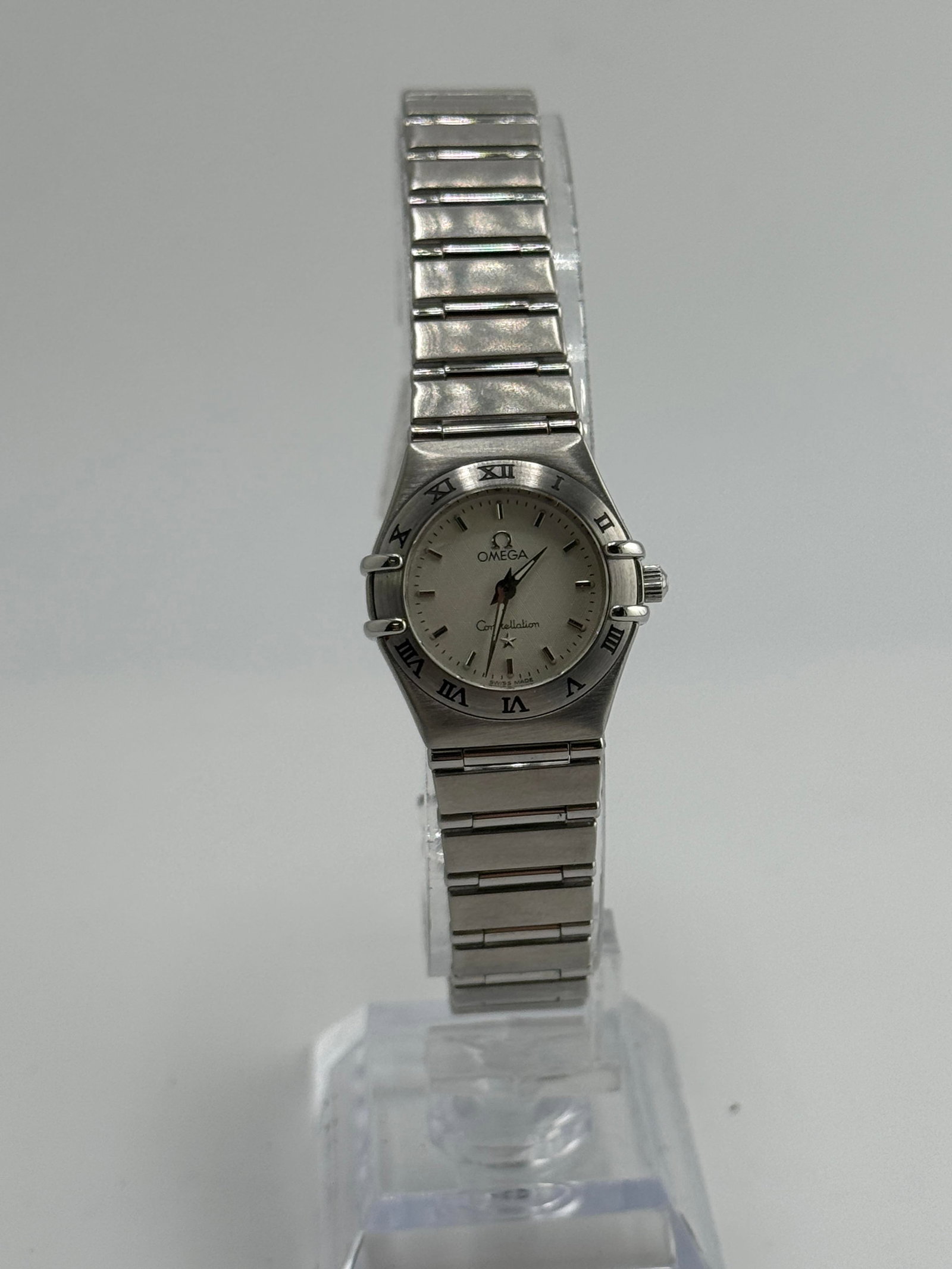 Omega Constellation 15623000 Watch (1 of 2)