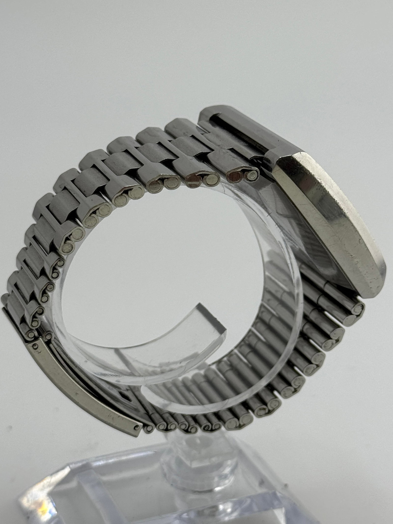 Favre Leuba Sea Raider 36003 Watch - 2