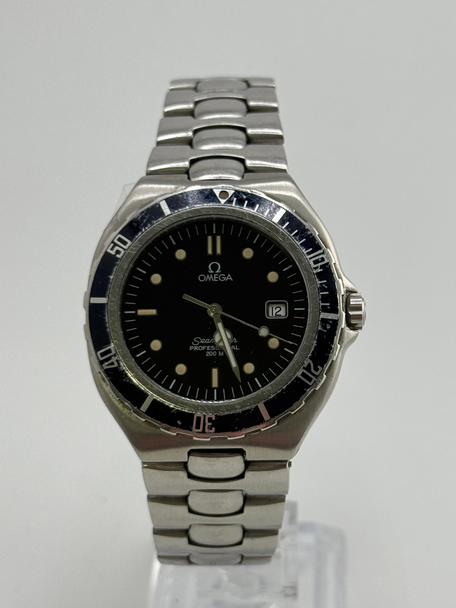 Omega Seamaster 200: Omega Seamaster 200, watch only, working at the time of catalogue The working order, accuracy or any implied water resistance of any lots sold is not guaranteed. For more information including