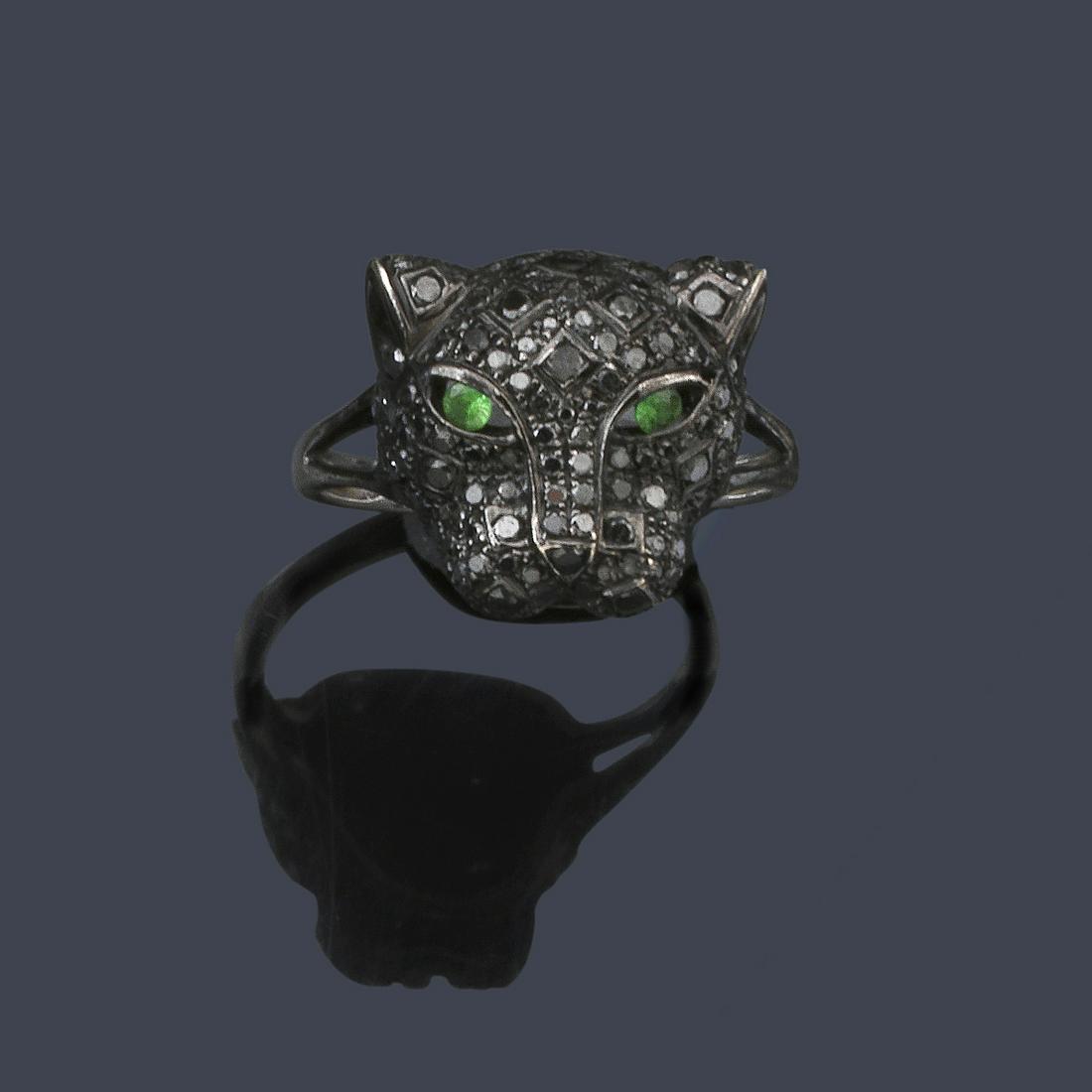 Panther ring with head set with black diamonds and eyes (1 of 1)