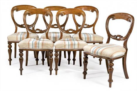 Set of six English mahogany wood chairs, Victorian: Set of six English mahogany wood chairs, Victorian style, Early 20th century.Turned front legs.Size: 90 x 46 x 47 cm.