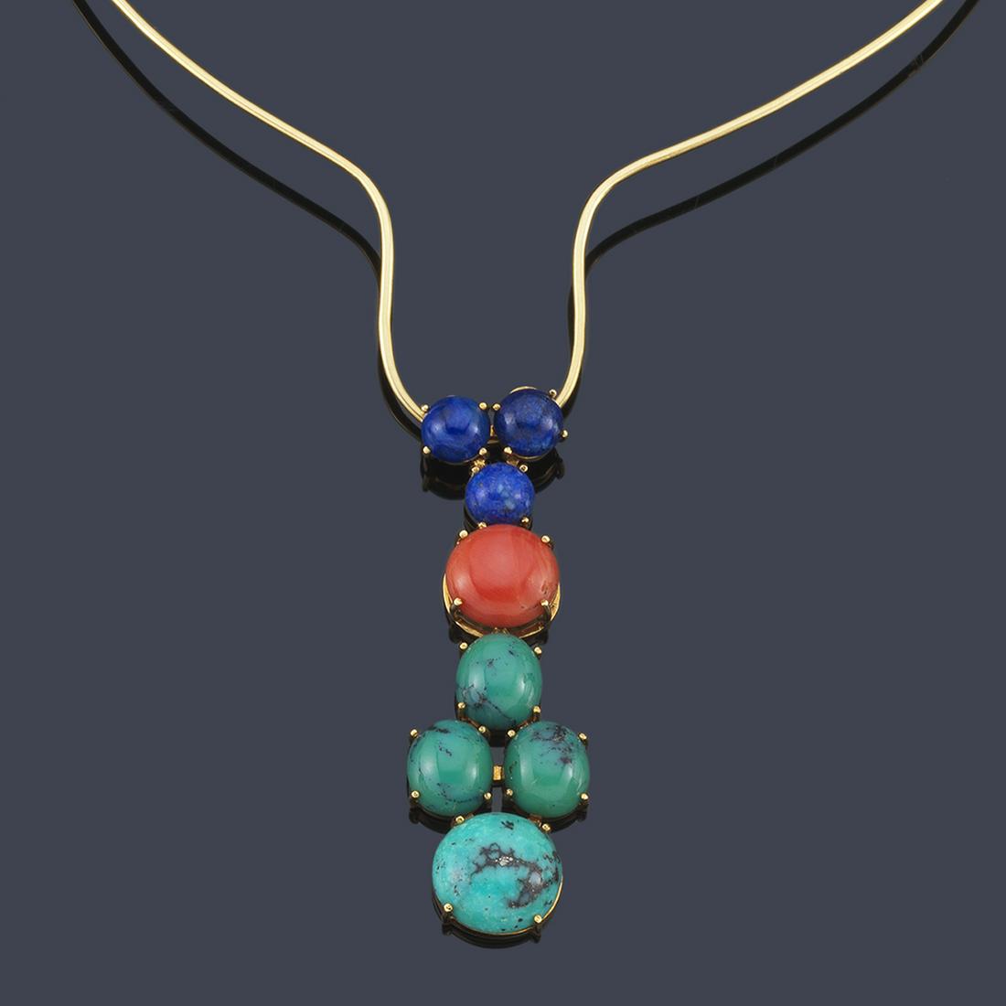 Choker with 18K yellow gold thread and pendant made of: Choker with 18K yellow gold thread and pendant made of lapis lazuli, coral and turquoise.