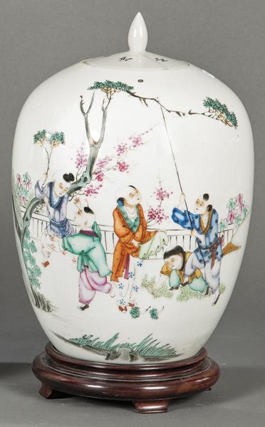 Chinese porcelain tibor with scene of children playing (1 of 1)