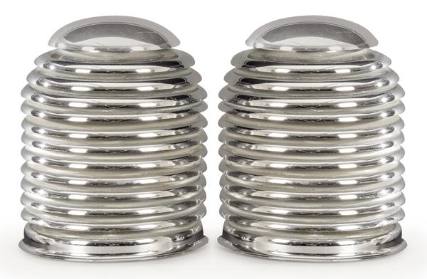 KAZUO MOTOZAWA (Toronto 1945) Pair of table lamps: KAZUO MOTOZAWA (Toronto 1945) Pair of table lamps "Saturno" for STAFF, 1972. Lamps formed in chromed metal segments that create an indirect architectural light. Measurements: 22 cm height, 18, 5 cm di