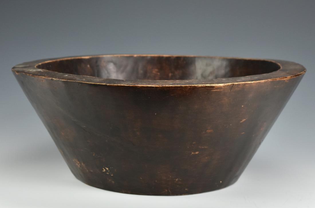 Large American Burled Bowl: Large American burled bowl, early 20th Century D: 19" (49cm) estate from a private Cedar Grove collector