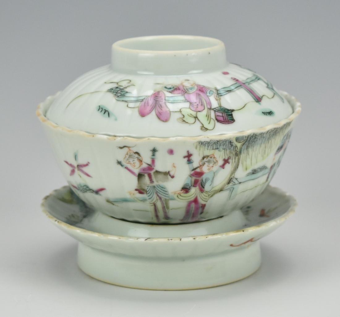 A Famille Rose Tea bowl w/ Lid & Stand,19th C. (1 of 8)