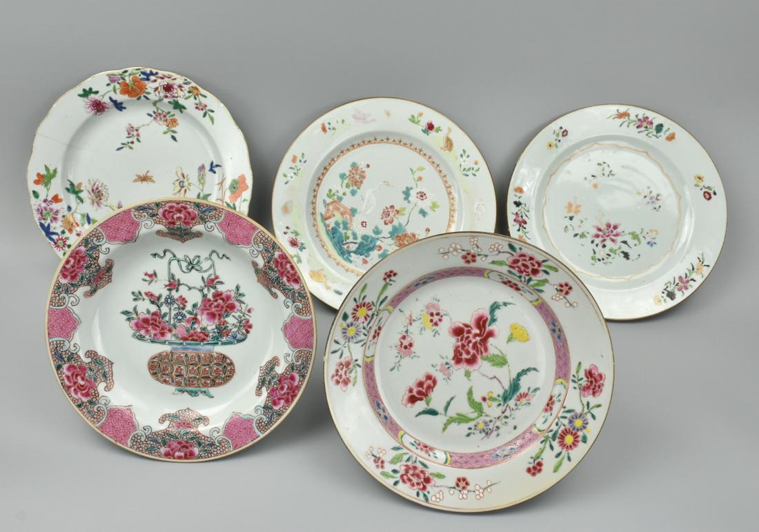 (5) Chinese Famille Rose Export Plates,18-19th C.: A lot of 5 Chinese, exported porcelain plates painted in the famille rose palette with floral designs: - Pink, red, & yellow sprays of flowers with an angled lip D: 9 in.(22.8 cm) Condition: [flea-bit