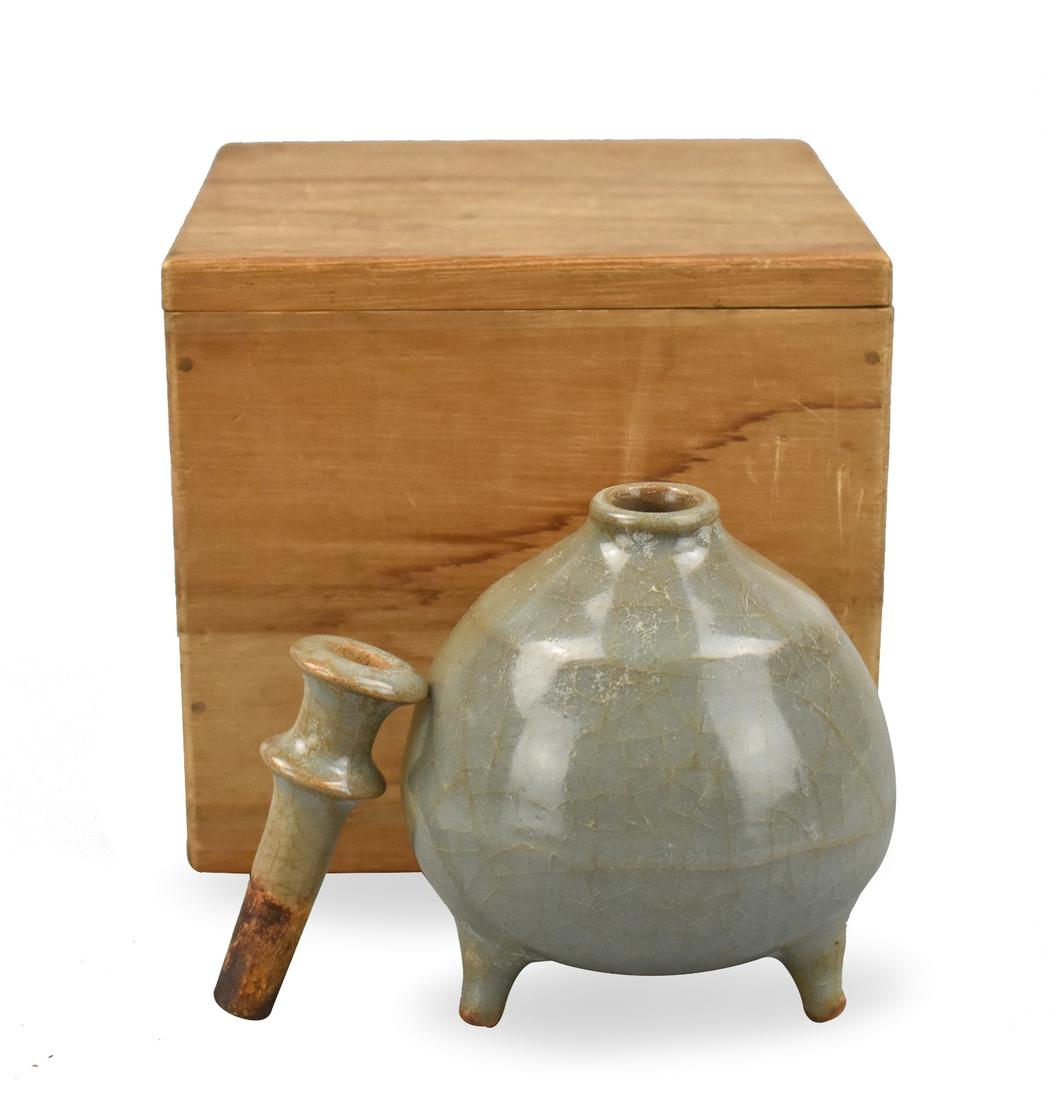 Chinese Guan Type Tripod Waterpot, Song Dynasty (1 of 9)