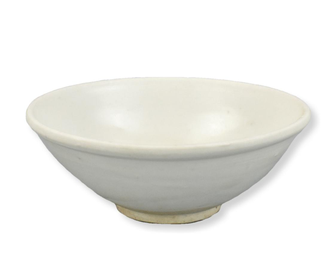 Chinese Ding Ware White Glazed Bowl, Five Dynasty (1 of 7)