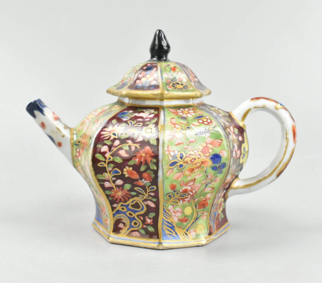 Chinese Export Covered Teapot, 18th C. (1 of 10)
