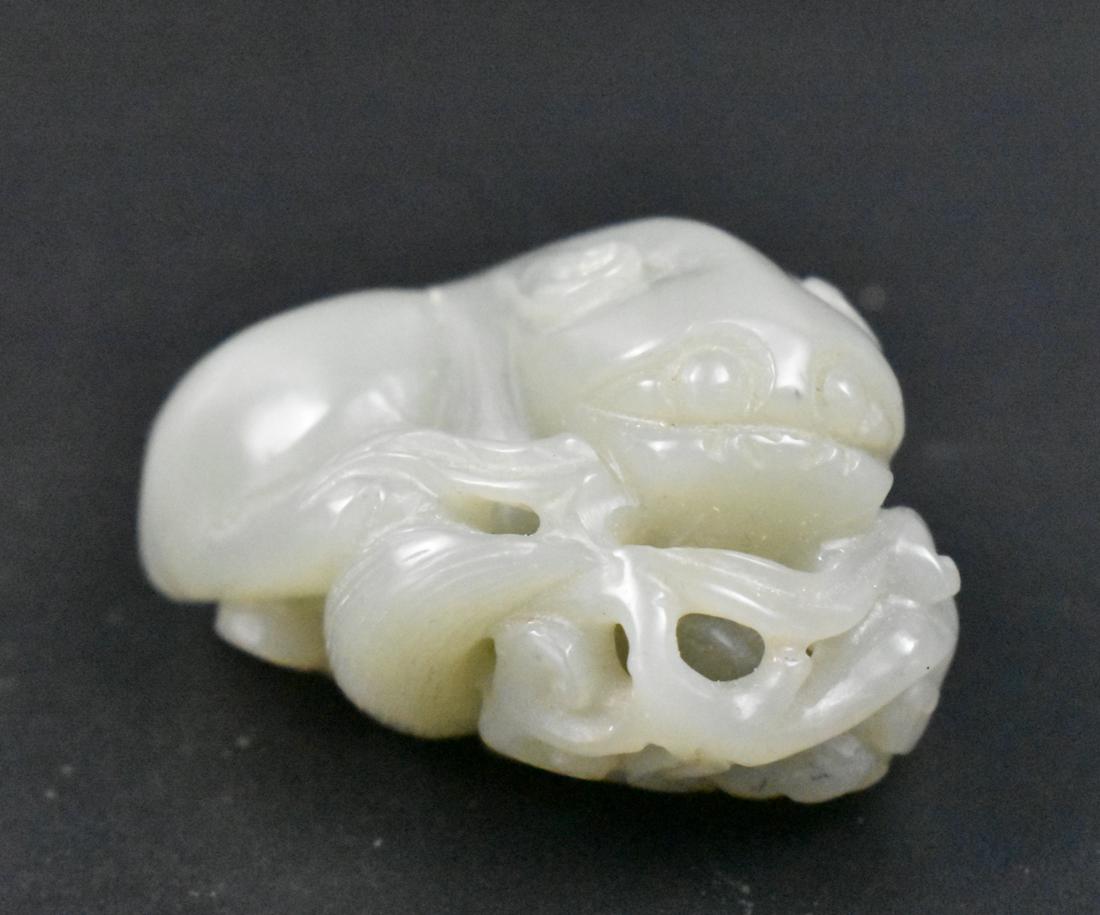 Chinese Jade Carved Foo Lion Toggle, Qing Dynasty (1 of 10)