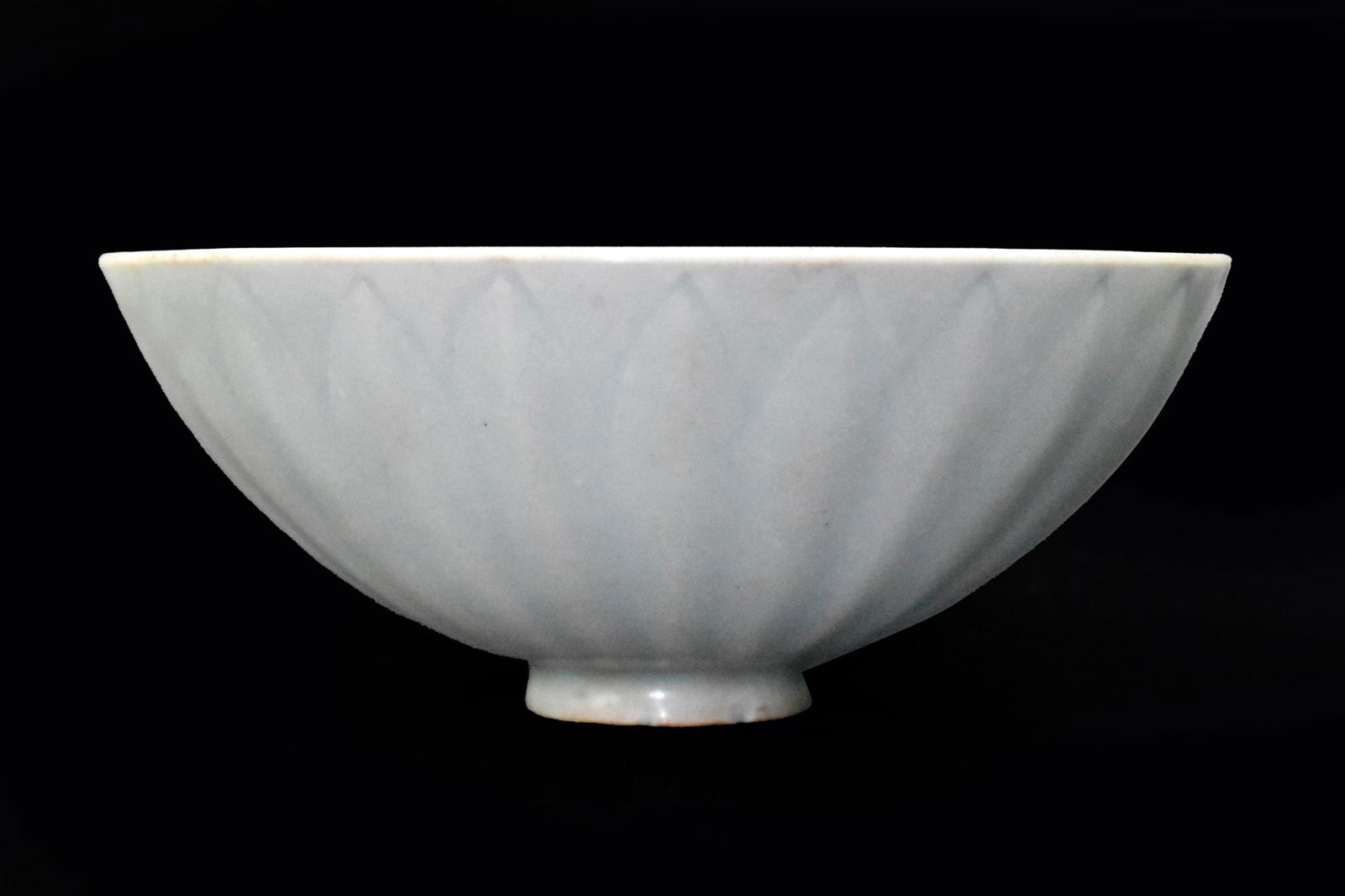 Chinese Longquan Ware Celadon Lotus Bowl, Song D. (1 of 11)