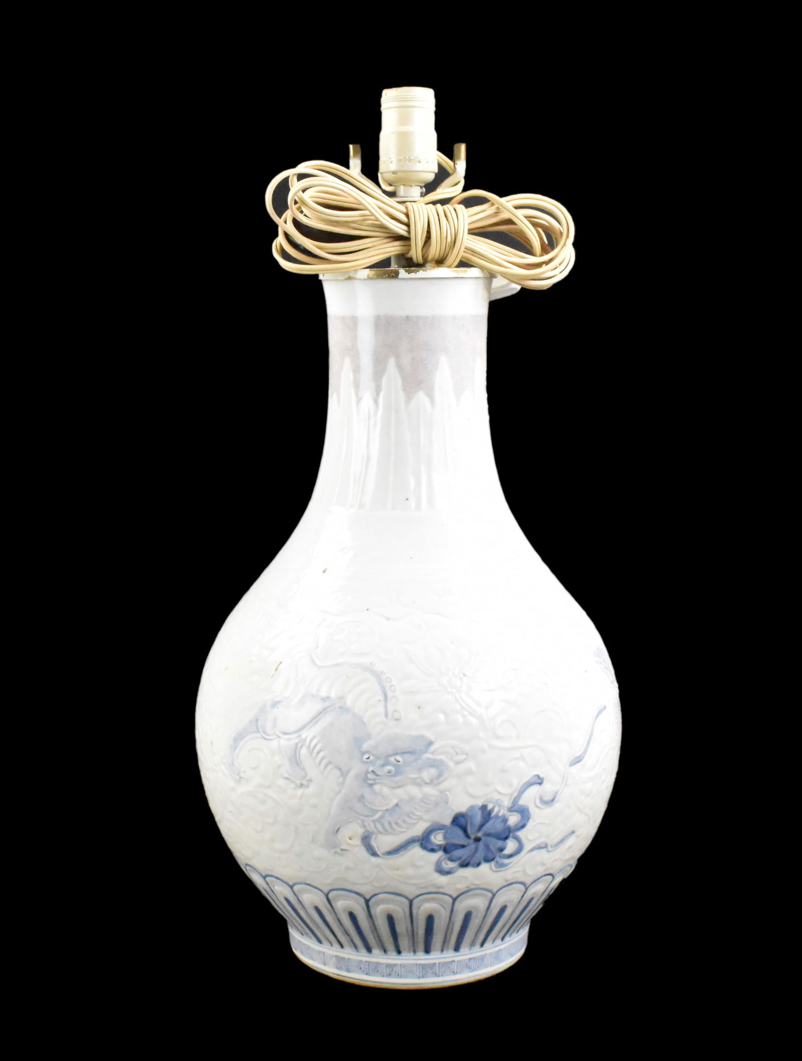 Chinese Porcelain Vase w/ Foo Lion,19th C. (1 of 7)