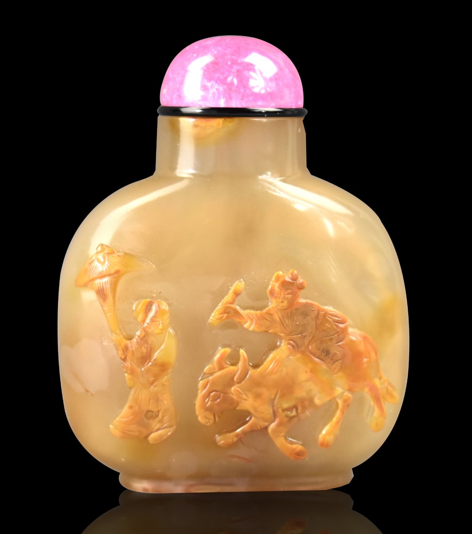 Chinese Agate Carved Snuff Bottle, Qing Dynasty (1 of 9)