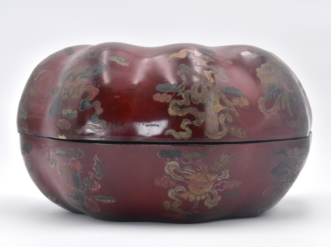 Large Chinese Wood Lacquered Cover Box, ROC Period (1 of 11)